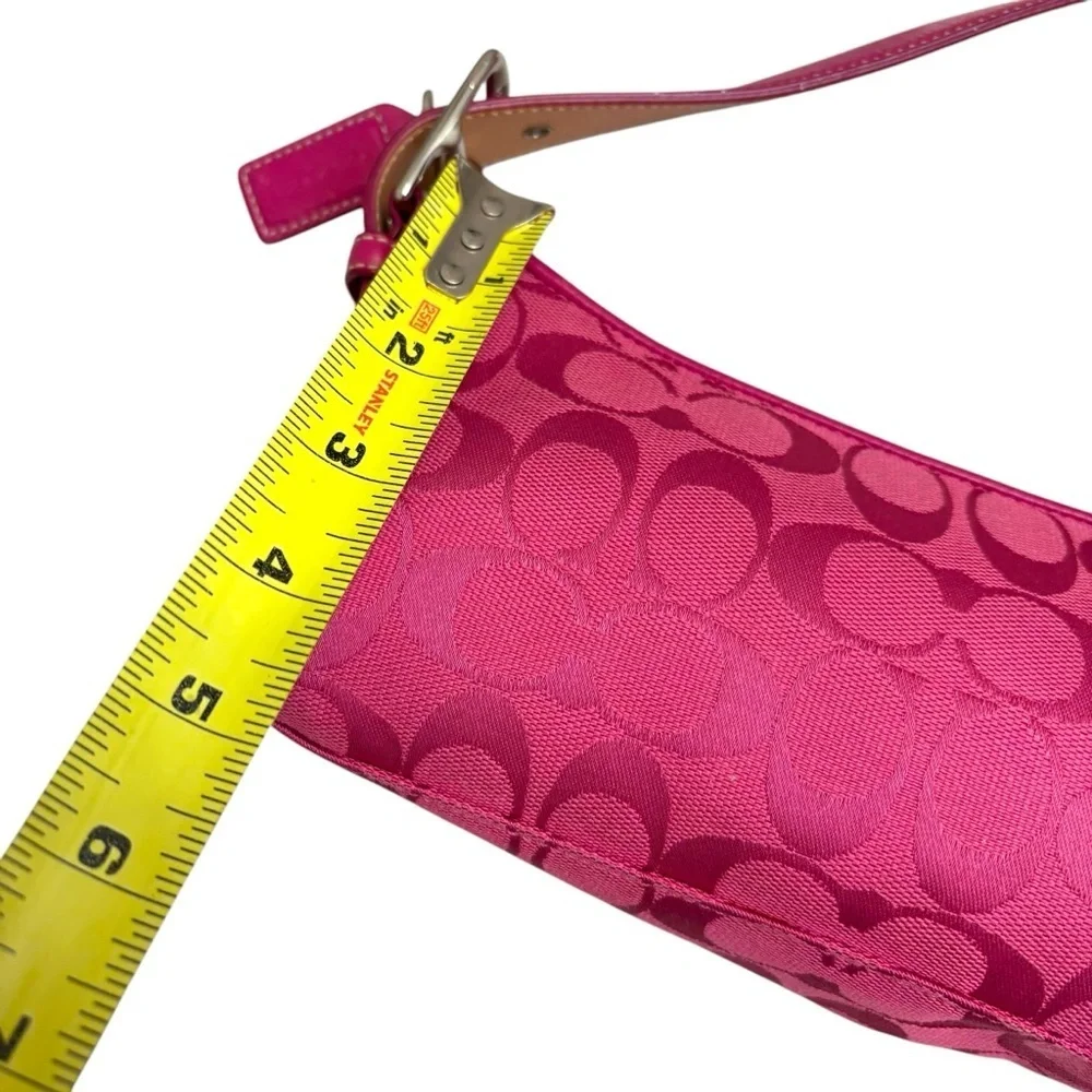 Coach 6371 rare vintage small mini signature baguette shoulder bag in pink